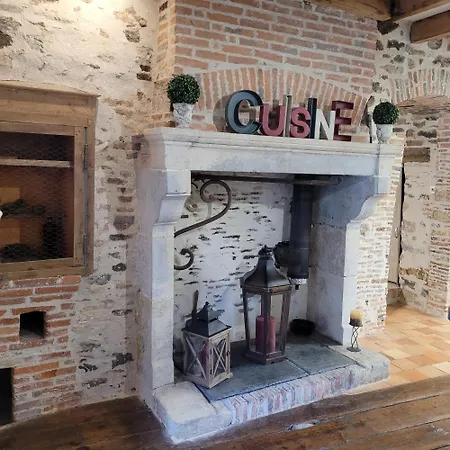 Le Moulin Du Gue En Vendee De 8 Atypique Et Exceptionnel Au Bord De L'eau A 30 Minutes Du Puydufou Agremente D'un Sauna Et Bain Nordique Au Feu De Bois Pour Vous Detendre Entre Amis Et Famille Vakantiehuis