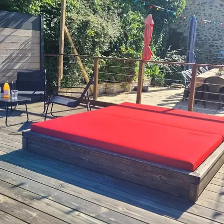 Le Moulin Du Gue En Vendee De 8 Atypique Et Exceptionnel Au Bord De L'eau A 30 Minutes Du Puydufou Agremente D'un Sauna Et Bain Nordique Au Feu De Bois Pour Vous Detendre Entre Amis Et Famille Vakantiehuis Sainte-Cécile