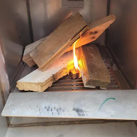 Le Moulin Du Gué En Vendée De 8 Atypique Et Exceptionnel Au Bord De L'eau à 30 Minutes Du Puydufou Agrémenté D'un Sauna Et Bain Nordique Au Feu De Bois Pour Vous Détendre Entre Amis Et Famille Hébergement de vacances