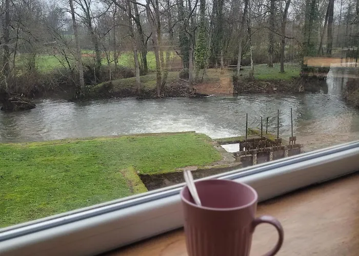 Le Moulin Du Gué En Vendée De 8 Atypique Et Exceptionnel Au Bord De L'eau à 30 Minutes Du Puydufou Agrémenté D'un Sauna Et Bain Nordique Au Feu De Bois Pour Vous Détendre Entre Amis Et Famille *