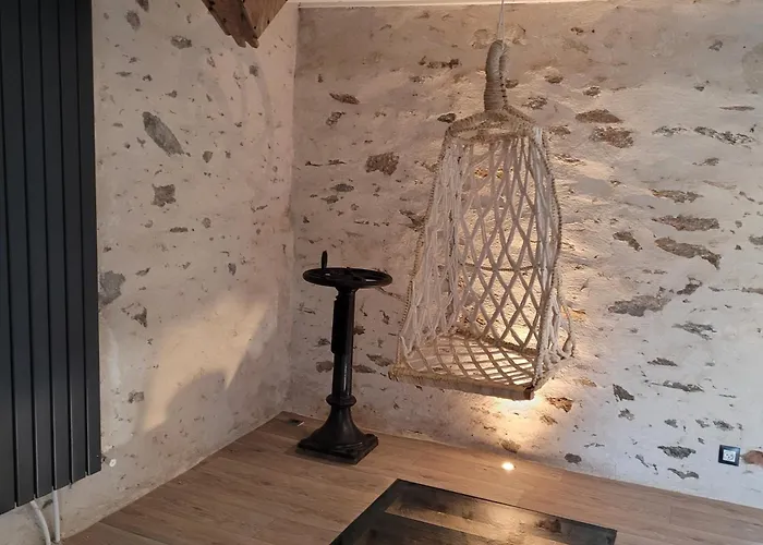 Le Moulin Du Gué En Vendée De 8 Atypique Et Exceptionnel Au Bord De L'eau à 30 Minutes Du Puydufou Agrémenté D'un Sauna Et Bain Nordique Au Feu De Bois Pour Vous Détendre Entre Amis Et Famille Sainte-Cécile