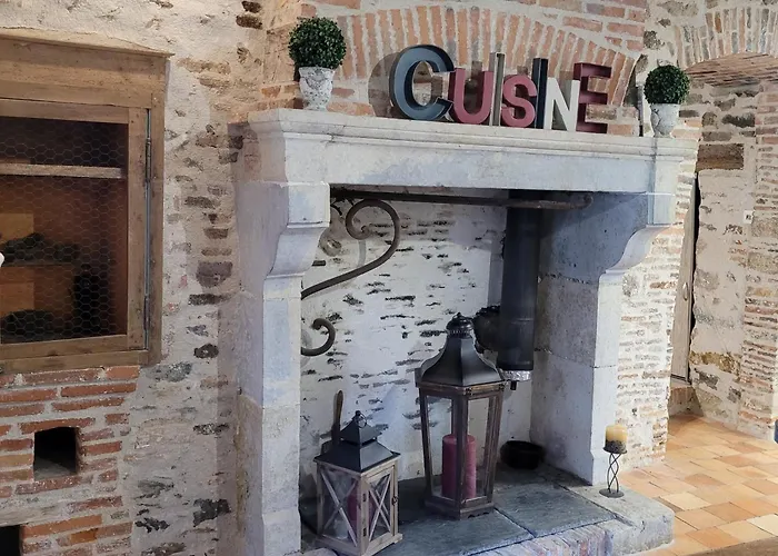 Le Moulin Du Gué En Vendée De 8 Atypique Et Exceptionnel Au Bord De L'eau à 30 Minutes Du Puydufou Agrémenté D'un Sauna Et Bain Nordique Au Feu De Bois Pour Vous Détendre Entre Amis Et Famille Сasa de vacaciones