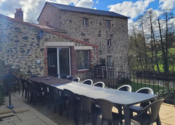 Le Moulin Du Gué En Vendée De 8 Atypique Et Exceptionnel Au Bord De L'eau à 30 Minutes Du Puydufou Agrémenté D'un Sauna Et Bain Nordique Au Feu De Bois Pour Vous Détendre Entre Amis Et Famille Сasa de vacaciones *