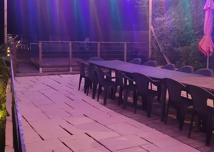 Le Moulin Du Gué En Vendée De 8 Atypique Et Exceptionnel Au Bord De L'eau à 30 Minutes Du Puydufou Agrémenté D'un Sauna Et Bain Nordique Au Feu De Bois Pour Vous Détendre Entre Amis Et Famille Hébergement de vacances *