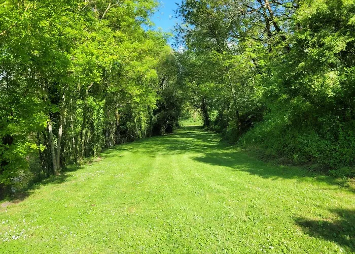 Сasa de vacaciones Le Moulin Du Gué En Vendée De 8 Atypique Et Exceptionnel Au Bord De L'eau à 30 Minutes Du Puydufou Agrémenté D'un Sauna Et Bain Nordique Au Feu De Bois Pour Vous Détendre Entre Amis Et Famille *