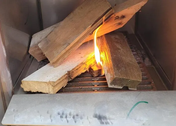 Le Moulin Du Gué En Vendée De 8 Atypique Et Exceptionnel Au Bord De L'eau à 30 Minutes Du Puydufou Agrémenté D'un Sauna Et Bain Nordique Au Feu De Bois Pour Vous Détendre Entre Amis Et Famille Сasa de vacaciones